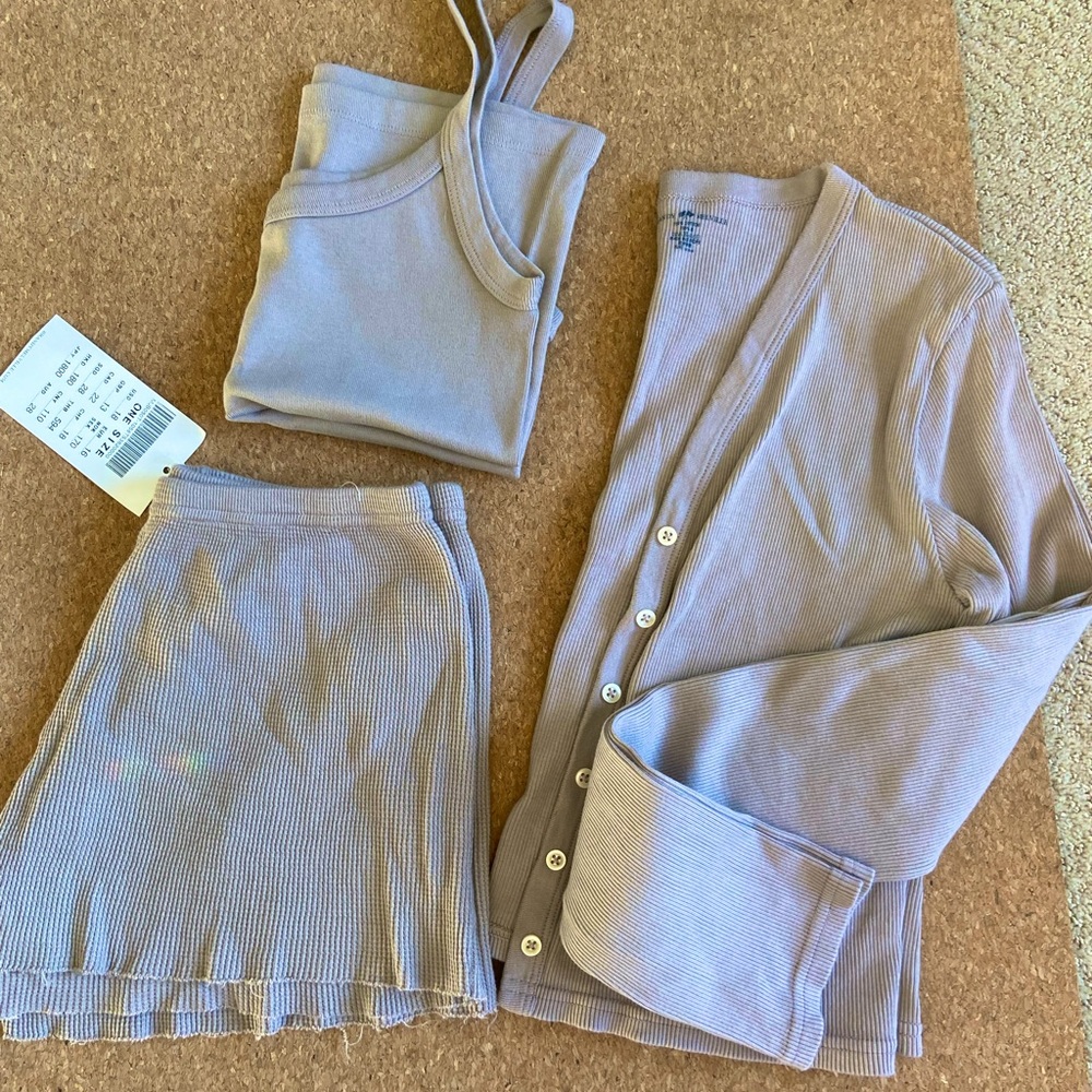 Brandy Melville set in taro